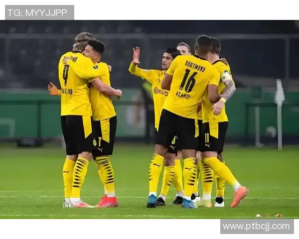 多特补时丢球风波：内讧与指责席卷德甲战火